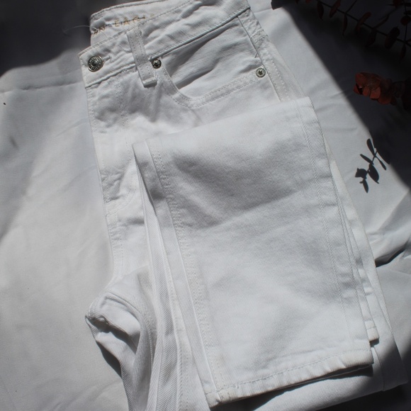 American Eagle Outfitters White Mom Jeans | Size 00 Short | FREE SHIPPING - Picture 3 of 7